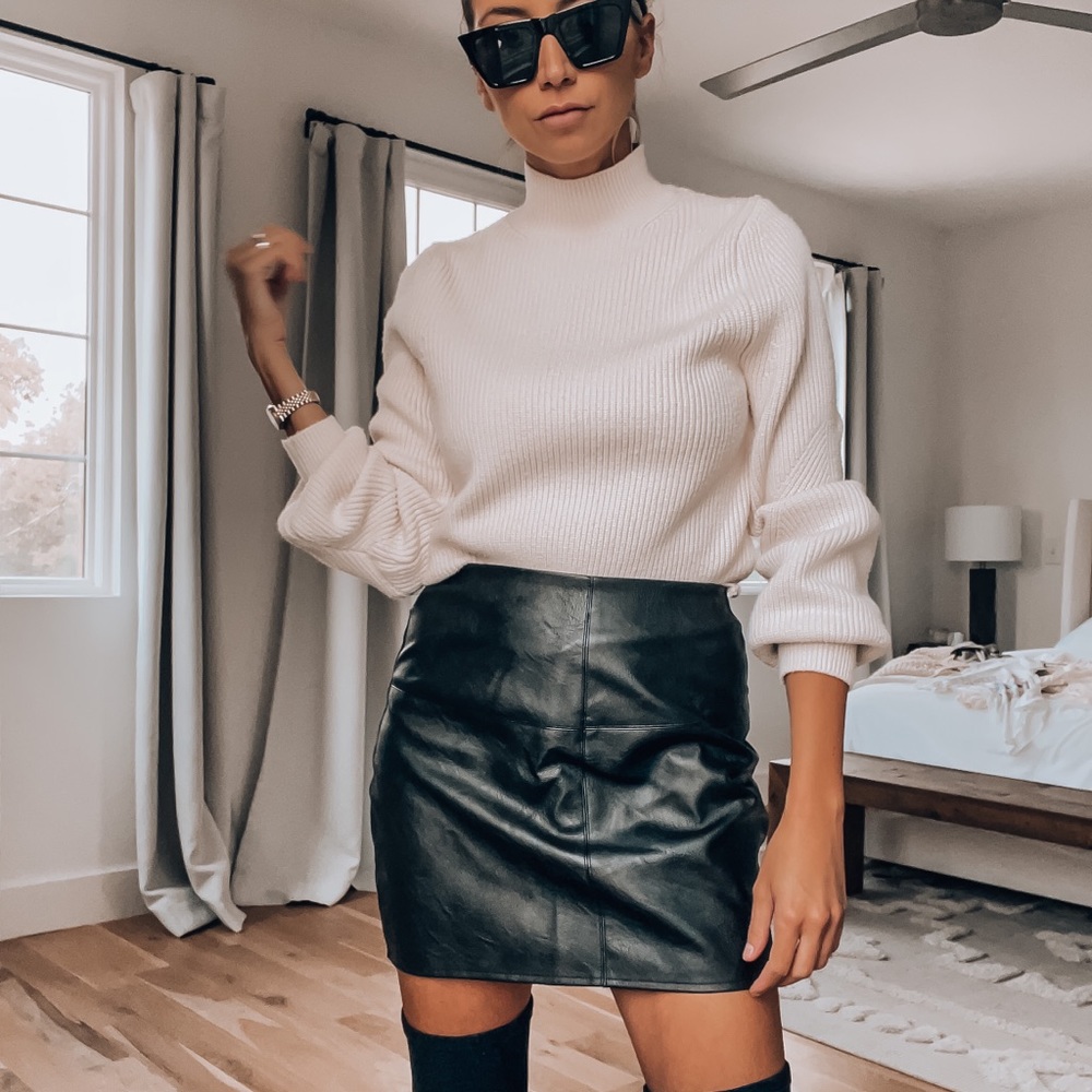 Bubble sleeve knit sweater
